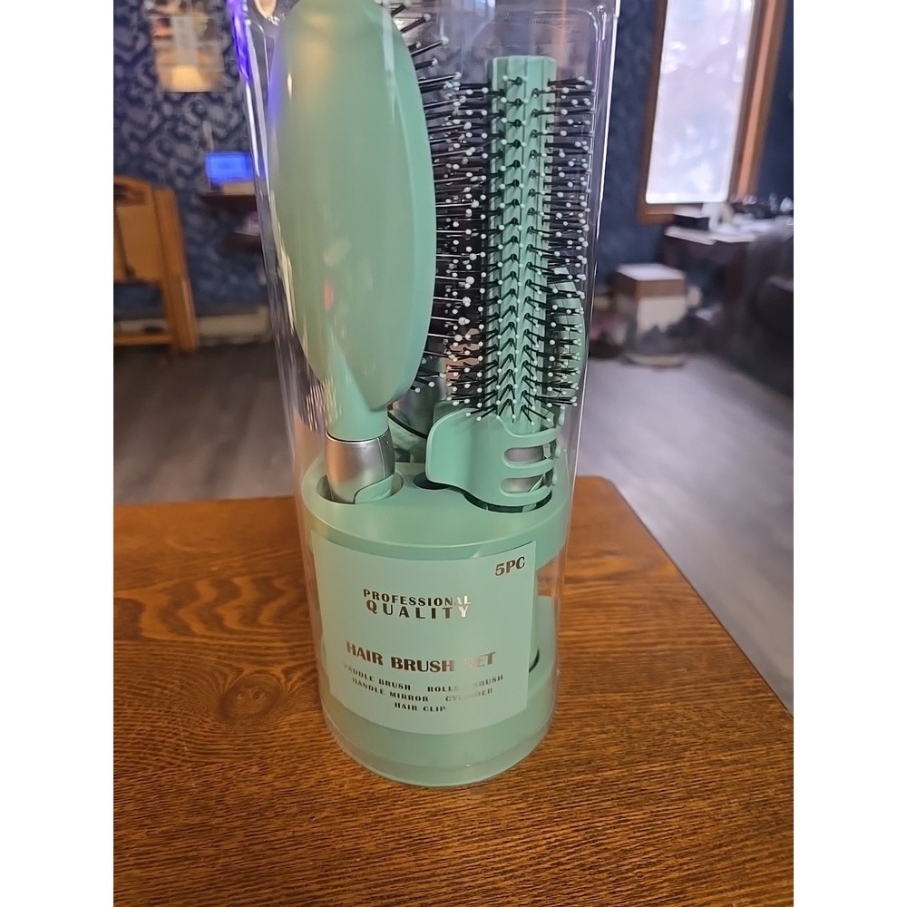 Professional Quality Five-piece Hairbrush Set Green NWT‎